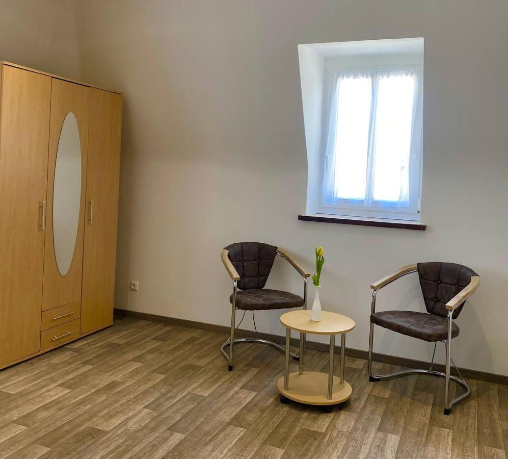 Hotel Krone Riesling Тритенхайм Екстериор снимка