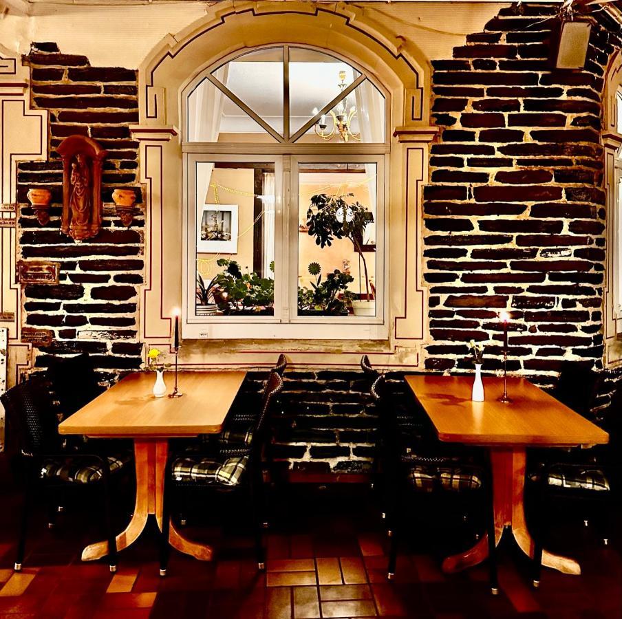 Hotel Krone Riesling Тритенхайм Екстериор снимка