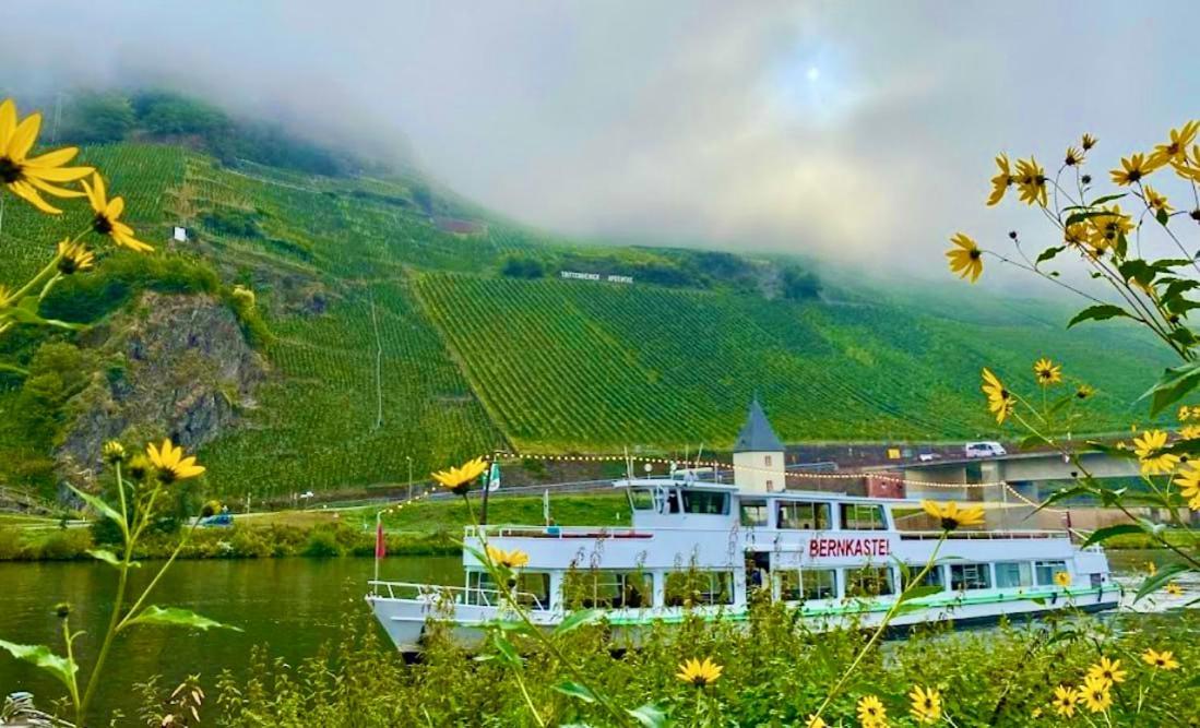 Hotel Krone Riesling Тритенхайм Екстериор снимка