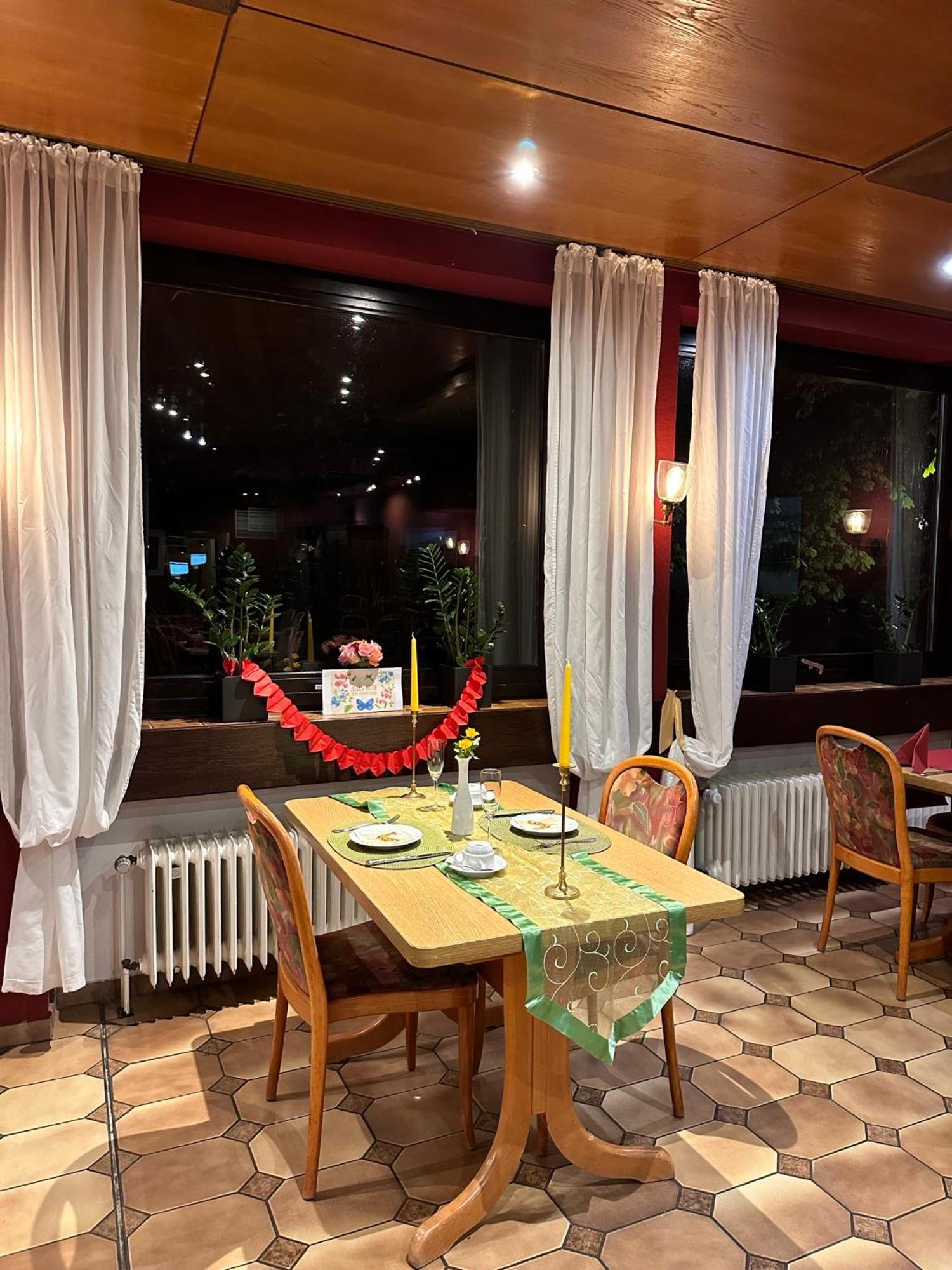 Hotel Krone Riesling Тритенхайм Екстериор снимка